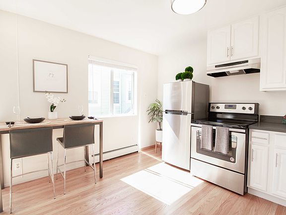 4th image of 755 Green St #757-2E