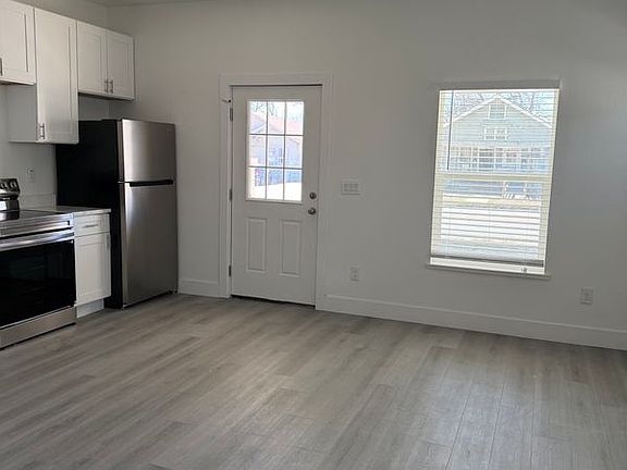 5th image of 2427 W Southcross Blvd #2