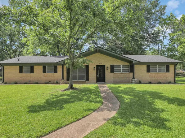 517 Ronnette Dr, Tyler, TX 75703