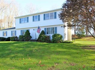 25 Taunton Ridge Rd, Newtown, CT 06470