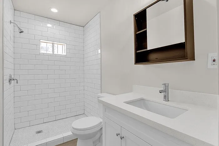 325 N 17th Dr #B — Photo 4