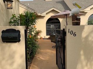 106 Sugar Creek Dr, Rockport, TX 78382