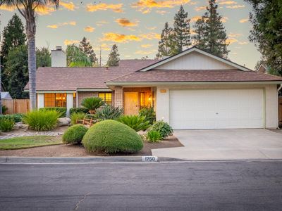 1750 E Deyoung Dr, Fresno, CA, 93720