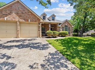 6315 Fannin Dr, Arlington, TX 76001