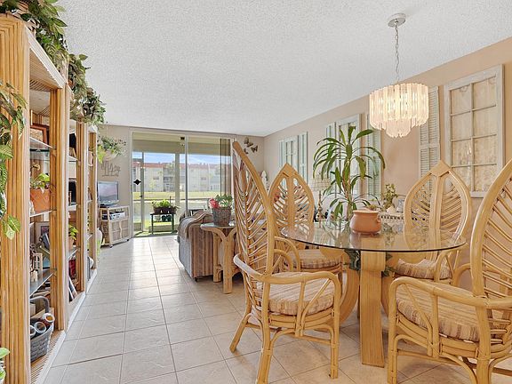 3rd image of 2800 Sunrise Lakes Drive #111