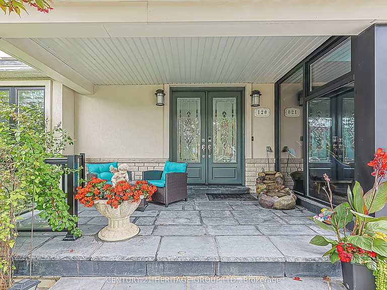 120 Kootenay Rdg — Photo 5