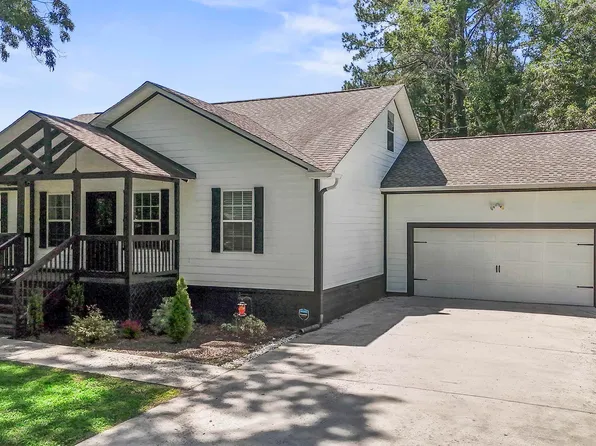 155 Cumberlind Dr, Guntersville, AL 35976