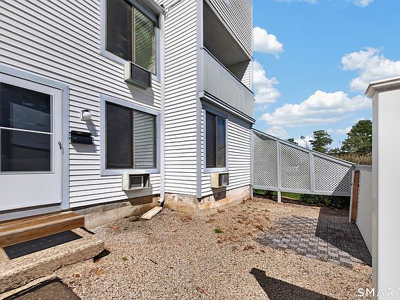 3rd image of Hamre Lane