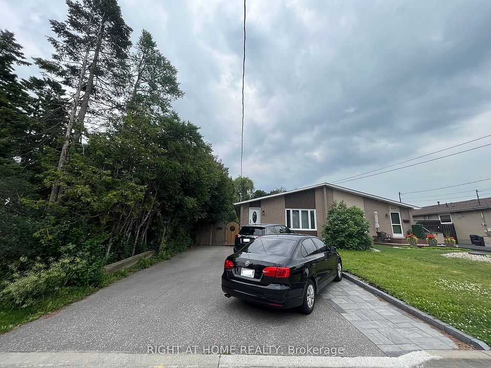 1st image of 823 Sanok Dr