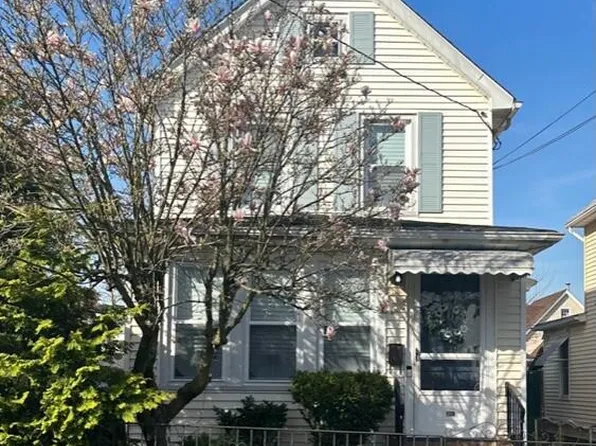 128 Barnard Ave, Staten Island, NY 10307