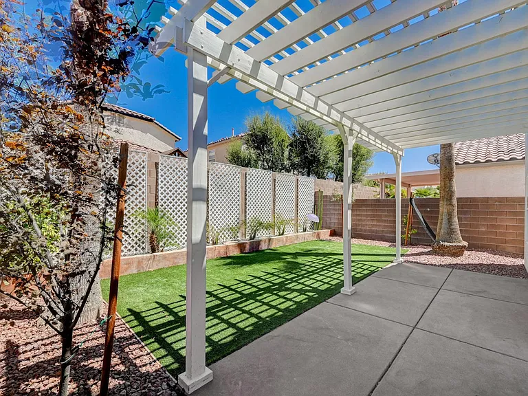 11092 Verismo St — Photo 39