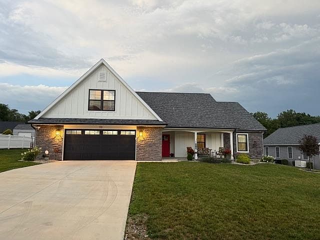 1st image of 1111 Archdale Dr
