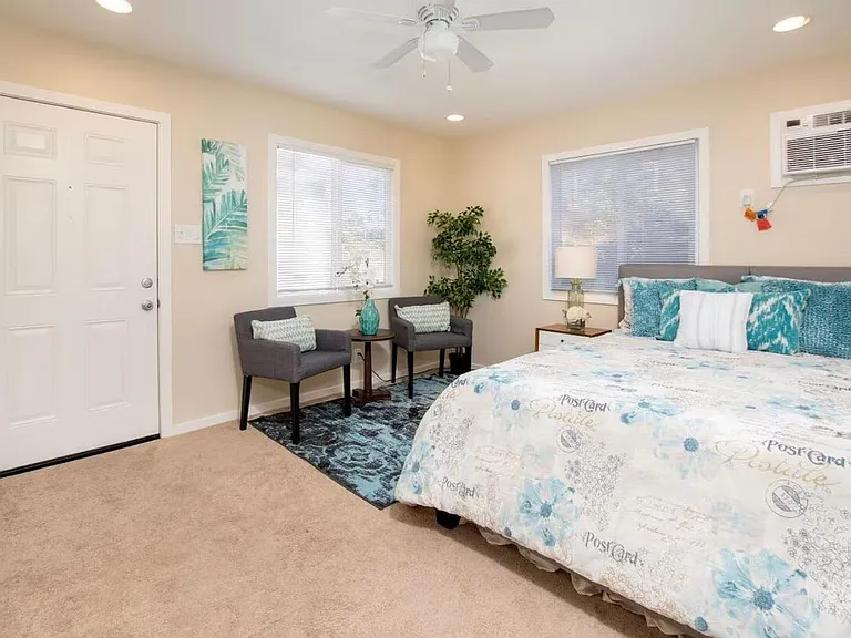 330 Arleta Ave — Photo 12