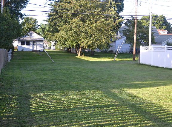 2nd image of 665 Allen Ave