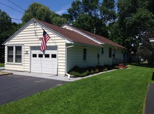 22 Mayberry Pl, New Hartford, NY 13413