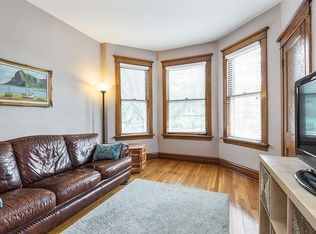 2443 W Winona St #2, Chicago, IL 60625