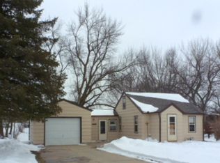 1707 Langley Ave, Windom, MN 56101