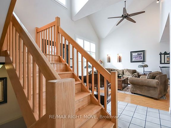 5th image of 2640 Westshore Cres