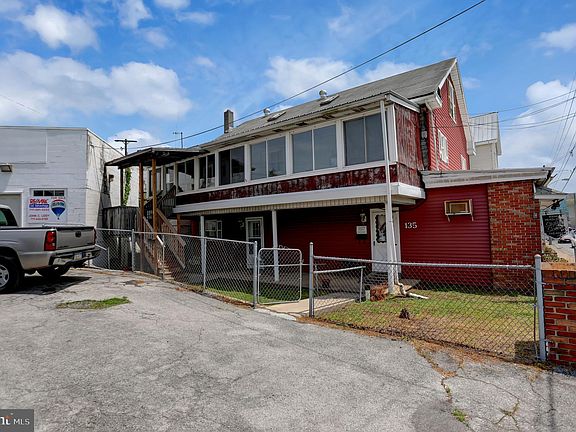 5th image of 133-137 N Juniata St