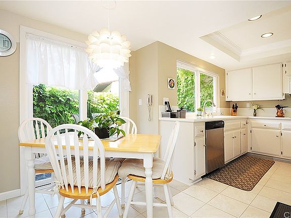 5th image of 53 Aspen Way