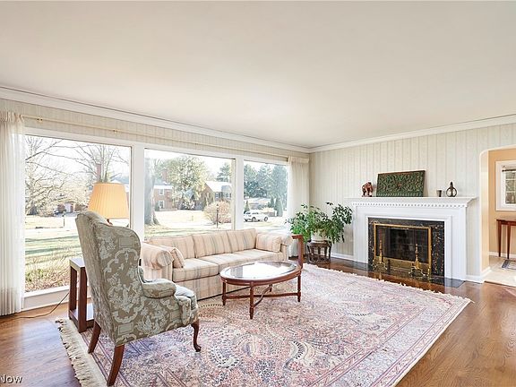 5th image of 192 Durward Rd