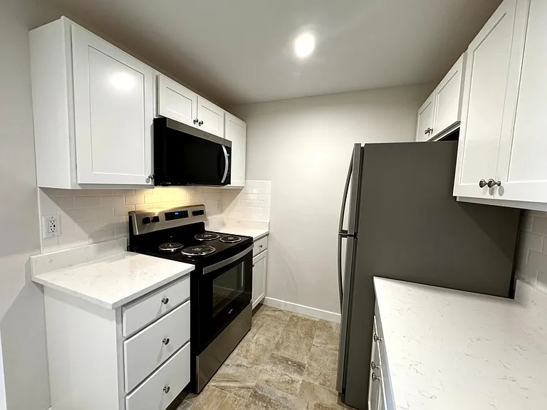 532 Lilac Ln — Photo 4