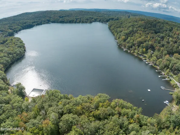 236 Norwich Lake, Huntington, MA 01050