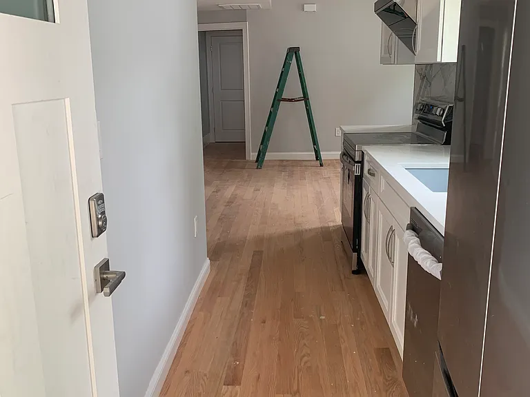 207 Clifton St #2 — Photo 2
