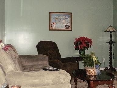 3rd image of 382 E Valleyview Dr