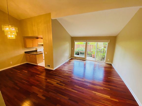 3rd image of 10858 Northshore Sq
