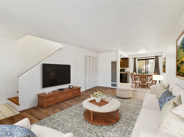 4055 W Rosecrans Ave APT 2, Hawthorne, CA 90250