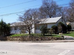 1705 Old Town Rd, Bridgeport, CT 06606