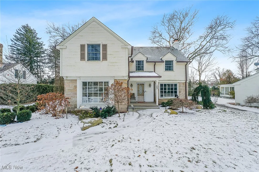 153 Overhill Rd photo 1