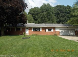 13515 Lenmoore Rd, Van Buren Township, MI 48111