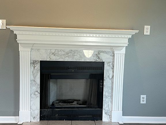 4th image of 1525 Winterhalter St