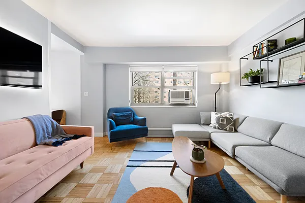 Rented by Compass | media 7