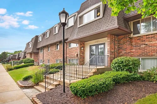 Blackhawk Apartment Homes Photo 1