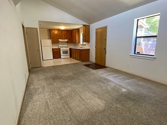 3rd image of 509 W 9th Ave APT 3