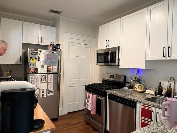 5th image of 1365 N Highland Ave NE APT B