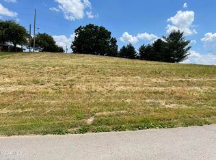 Russell Rd, New Tazewell, TN 37825