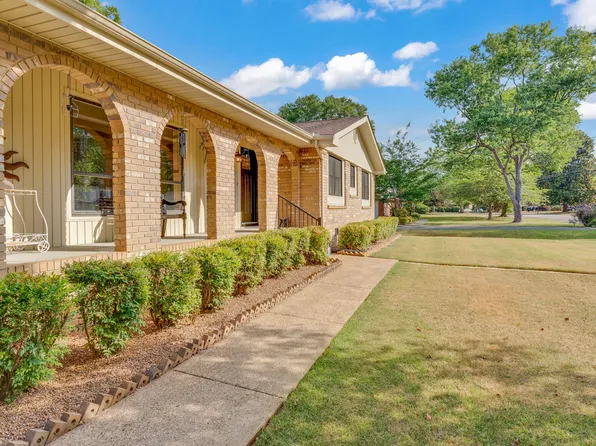 154 Valleybrook Cir, Hixson, TN 37343