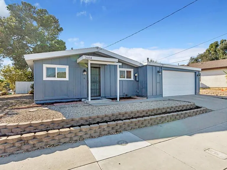 2604 Raymell Dr — Photo 1