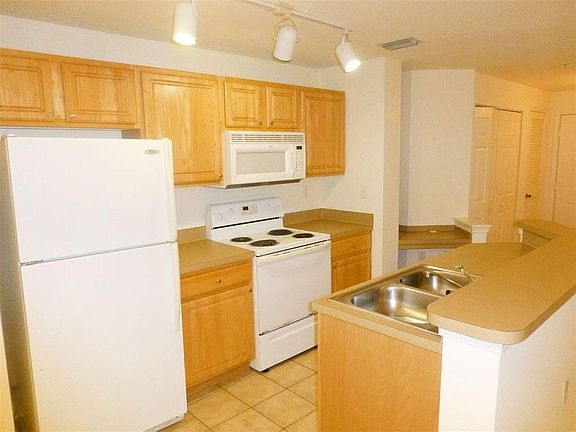 5th image of 415 S Villa San Marco Dr Unit 105