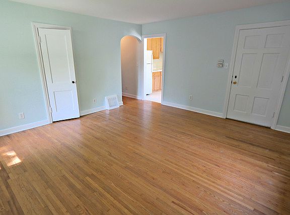 4th image of 406 Vine St