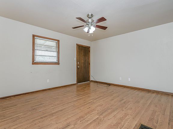 4th image of 609 16th St #1