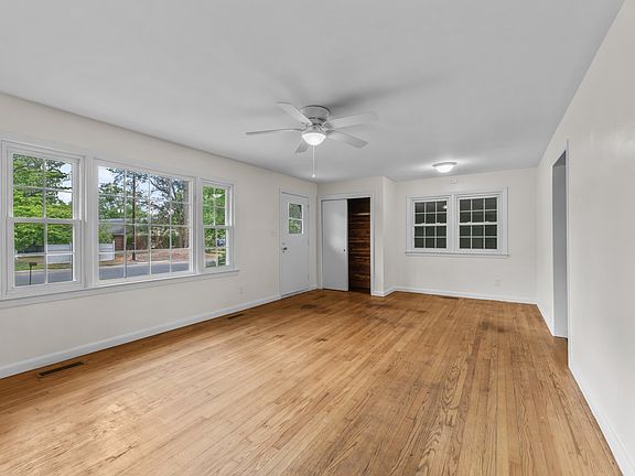 5th image of 607 Pinetree Dr