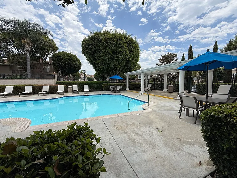 7205 Calabria Ct #7 — Photo 16