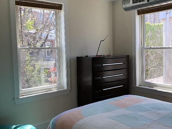 5th image of 139 N 21st St Floor 3
