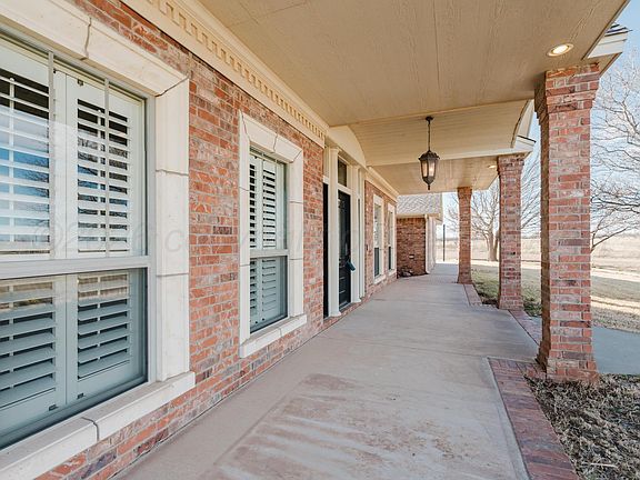 3rd image of 11801 Rm 1061