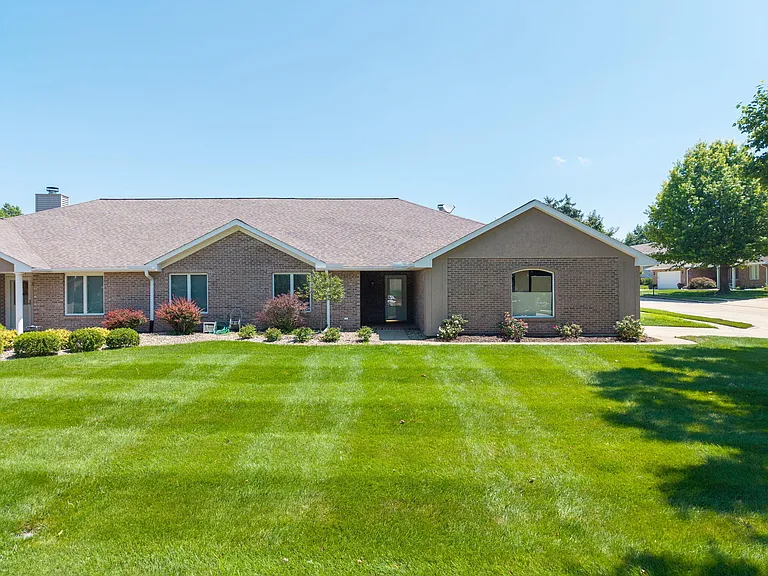 3711 Shadow Glen Ct — Photo 1